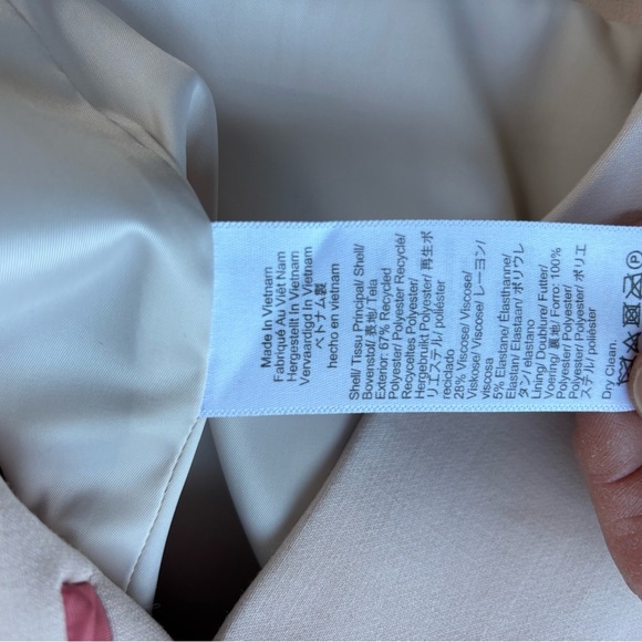 J Crew Cropped Lady Blazer In four season stretch Peach Petal Fall 2025 Size2 - Picture 8 of 9